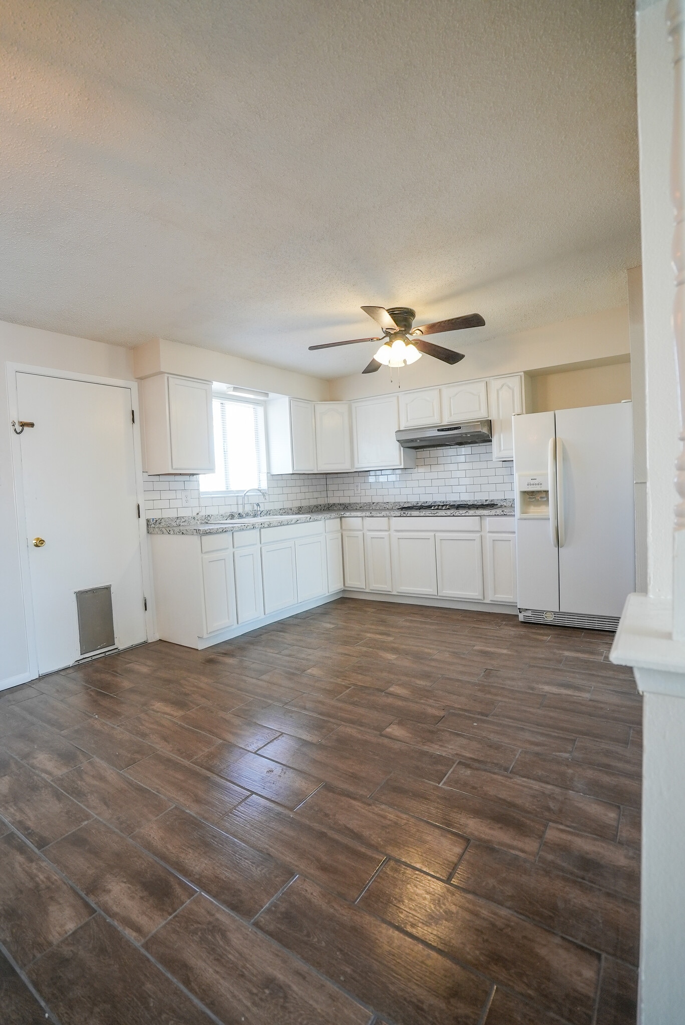 Building Photo - 10525 Champlain St