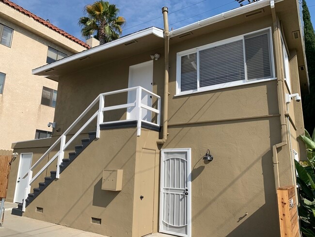 Two unit building - 3466 Glendon Ave