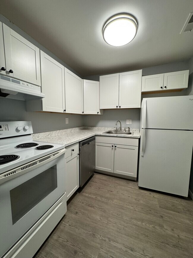 Building Photo - THE VILLAGES SOUTH 310