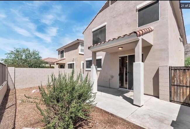 Building Photo - 3 Bedroom in Beautiful Ahwatukee Foothills Club West!  Available 7/1