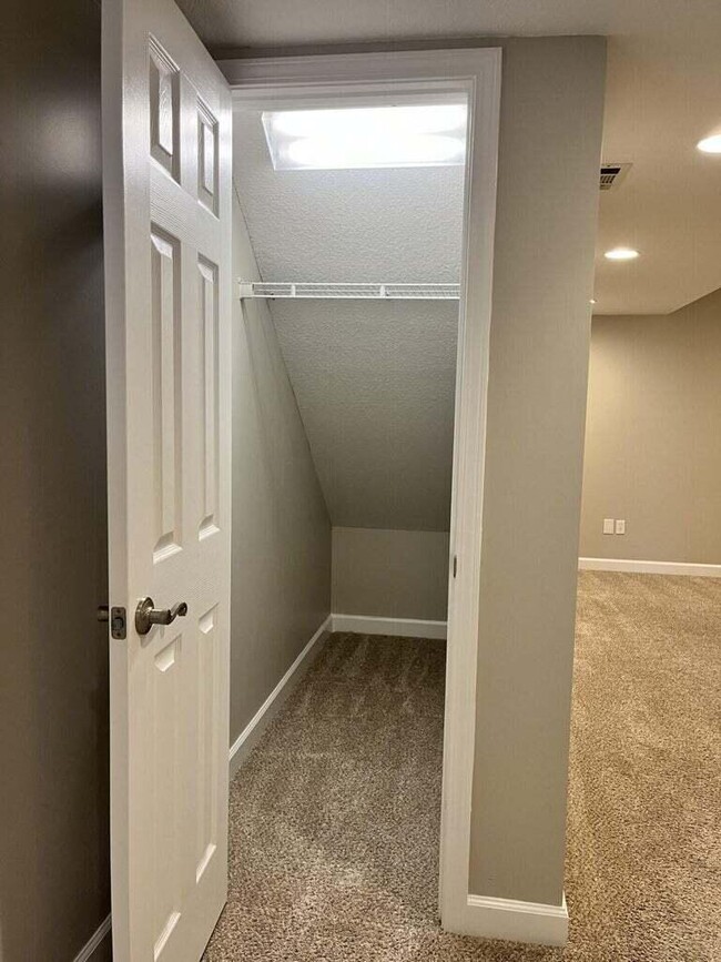 Building Photo - 5115 W Georgetown Dr