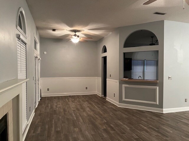 3 Bedroom 2 Bath House for Rent in Quail Hollow in Mt Pleasant. Lots of Upgrades. 3 Miles to IOP - 2084 Presidio Dr