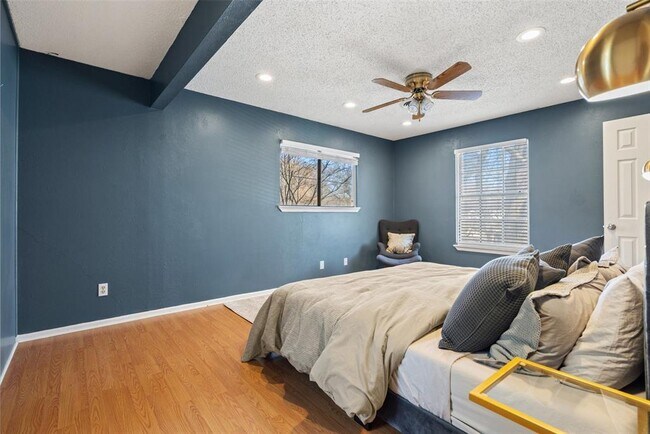 Building Photo - 2105 Columbia Cove