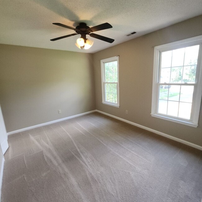 Building Photo - SPACIOUS 2-Story House with Basement in Ab...