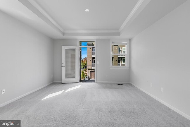 Building Photo - 45114 Kincora Dr
