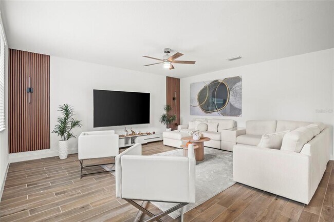 Building Photo - 2943 Sunstar Dr