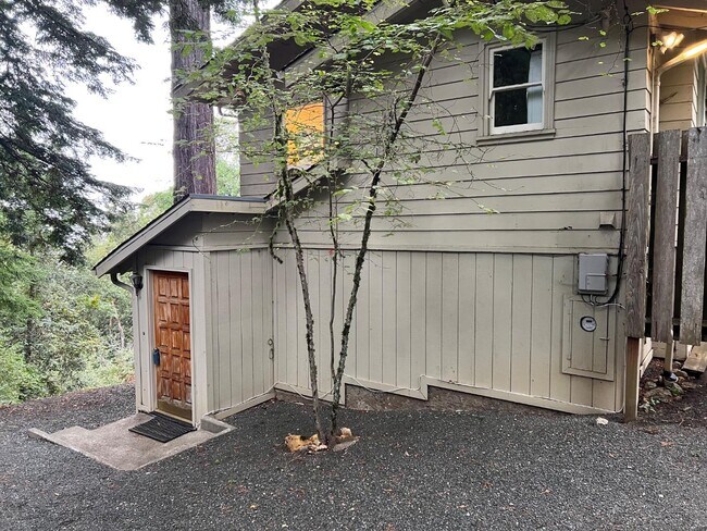 Building Photo - 218 Swett Rd