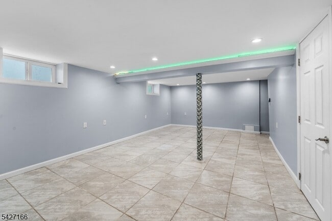 Building Photo - 12 Roosevelt Ave