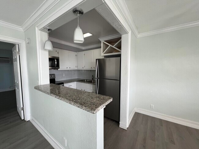 Building Photo - 131 Shore Ct