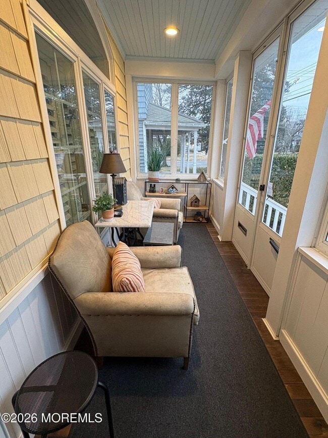 Building Photo - 162 Bridge Ave