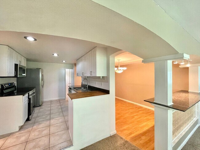 Building Photo - 14033 SE 185th Pl