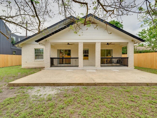 Building Photo - 4601 Eilers Ave