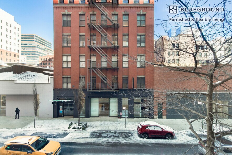 Building Photo - 535 W 23 St