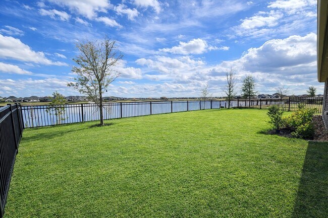 Building Photo - 3073 Emerald Ocean Dr