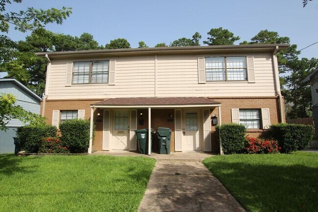 Building Photo - Beautiful 3 Bedroom, 2.5 Bath Townhome in Tyler – Available!
