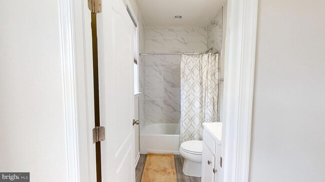 Building Photo - 10909 Meridian Hill Way