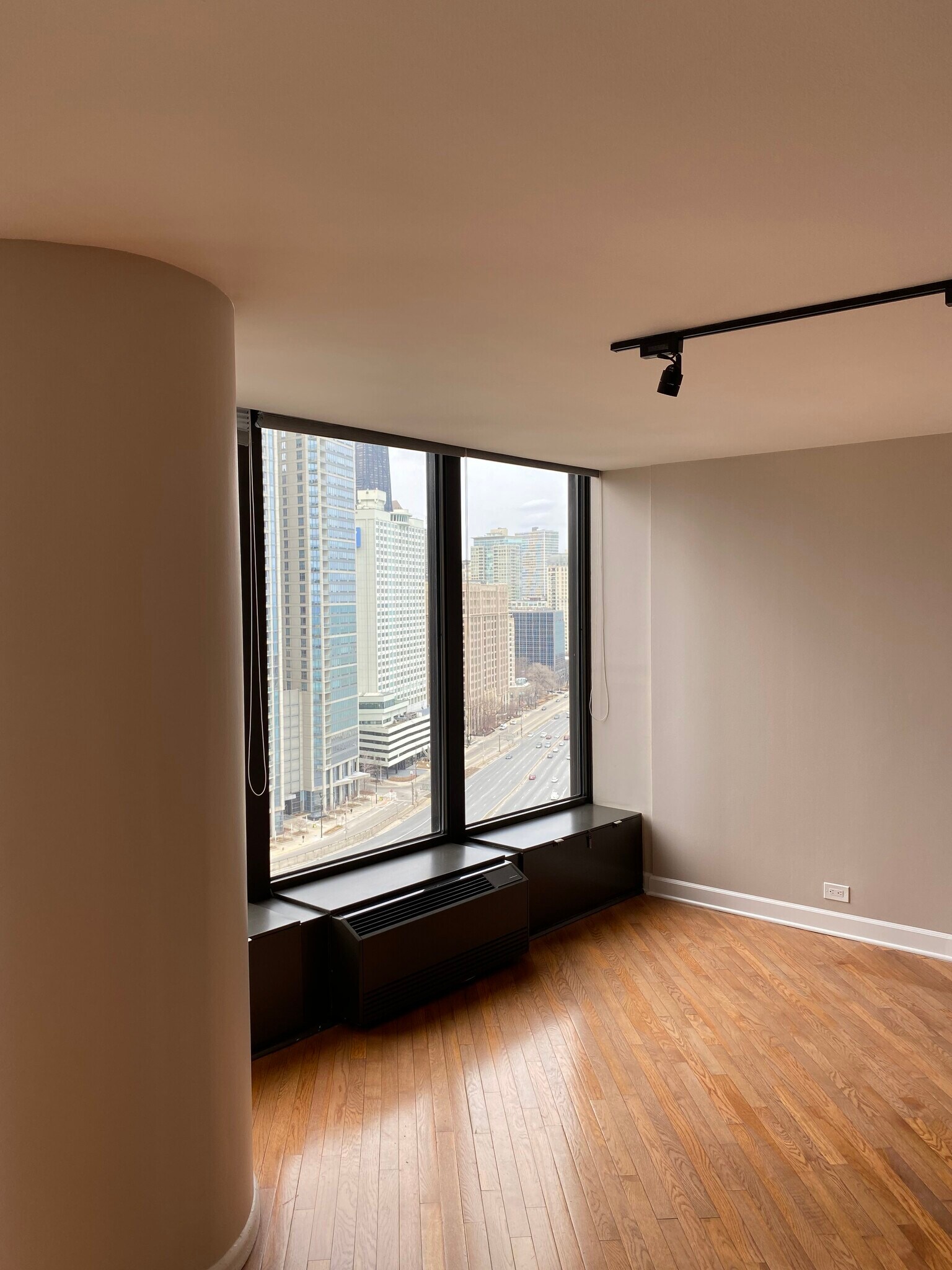 Building Photo - 505 N Jean Baptiste Pointe du Sable Lake Shore Dr