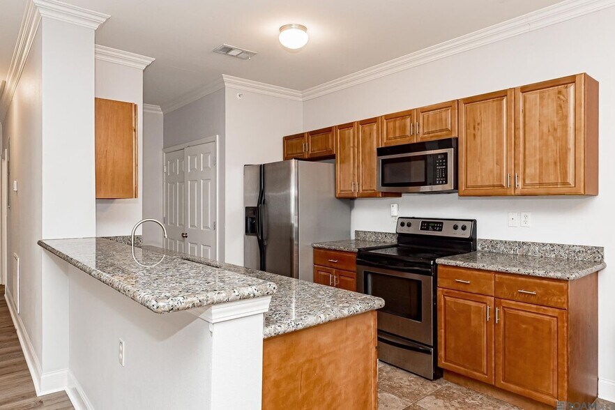 Building Photo - 1362 Brightside Dr