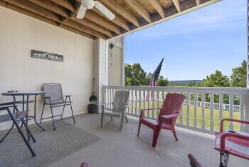 Building Photo - Lake view Condo in the middle of Branson