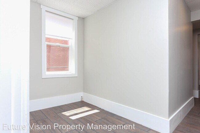 Building Photo - 503 1/2 Liberty St