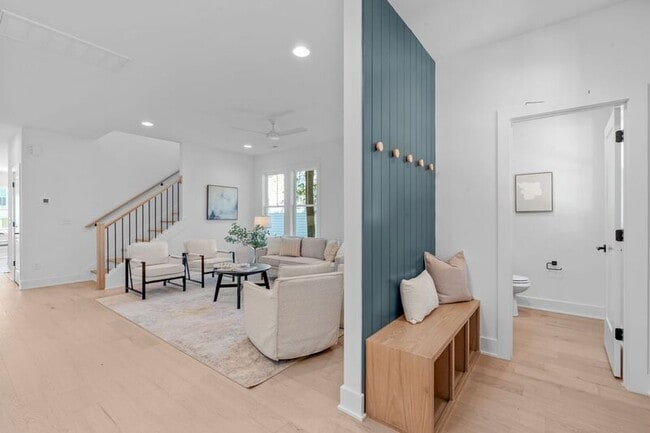 Building Photo - 5061 Lundy Dr