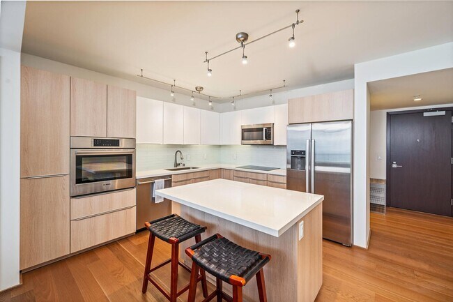 Building Photo - Symphony Honolulu - Furnished 2BR, High Floor