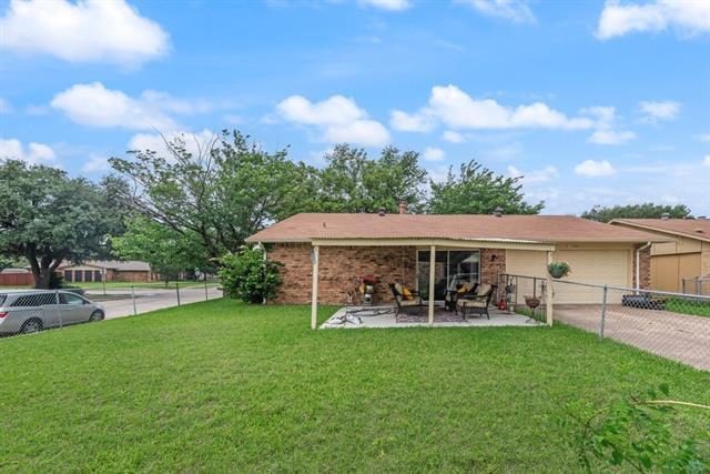 Building Photo - 5801 Redwood Ln