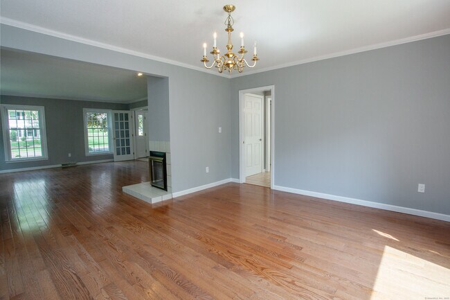 Building Photo - 24 Old Mill Dr