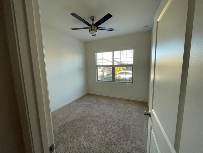 Building Photo - 2395 E Santa Ynez Dr