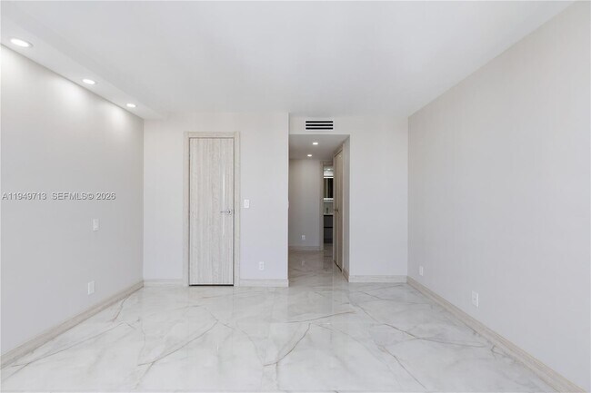 Building Photo - 2401 S Ocean Dr