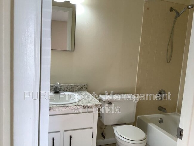 Building Photo - 2985 SE 55th Ave