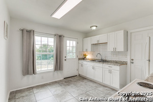 Building Photo - 816 Hickory Hill Dr