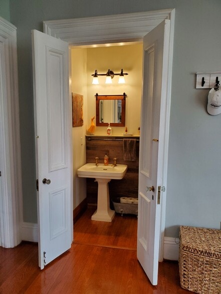 Half bathroom - 1724 Monsey Ave