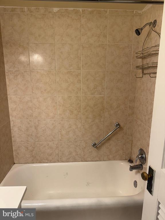 Building Photo - 1324 Locust St