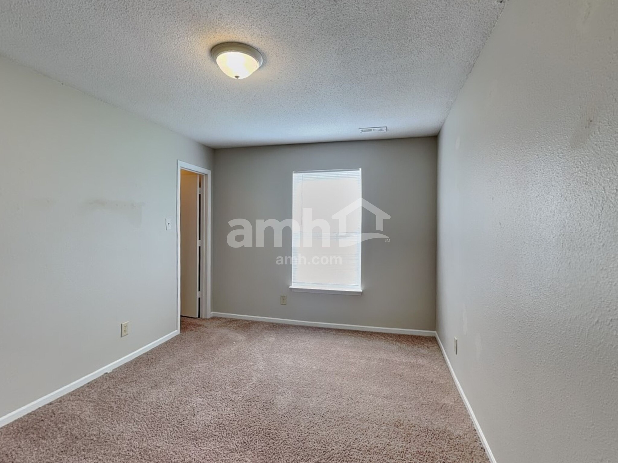 Building Photo - 10296 Kings Gap Way