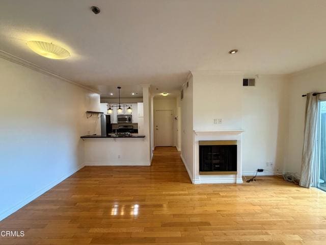 Building Photo - 156 S Oak Knoll Ave