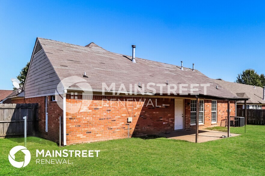Building Photo - 6677 Kentbrook Dr