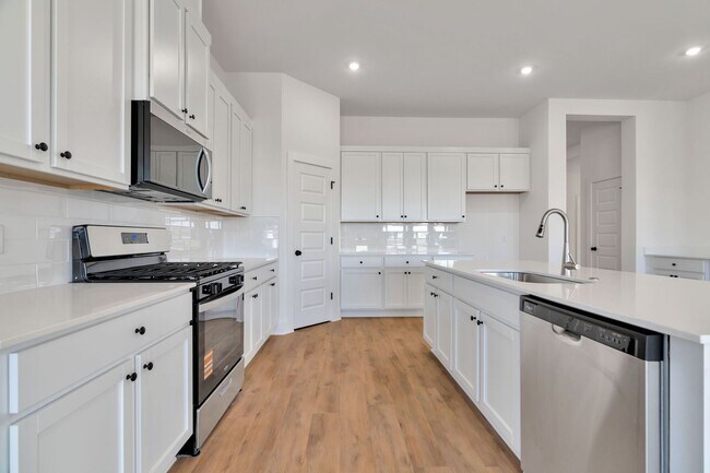 Building Photo - Brand-New Luxurious 4 Bedroom in Bentonville!  FENCE INCLUDED!