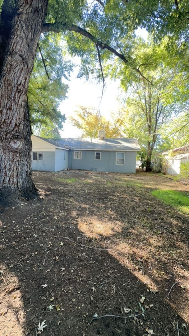 Building Photo - 2 bed 1 bath Aztec NM