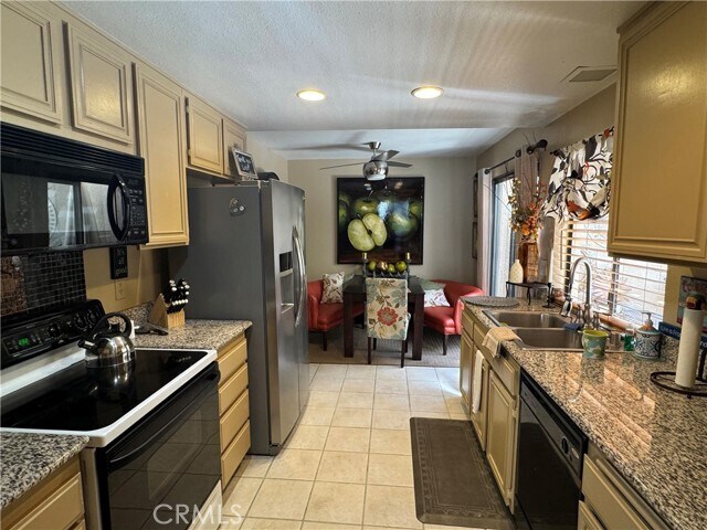 Building Photo - 72400 Ridgecrest Ln