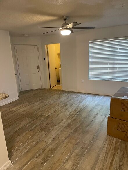 Building Photo - 976 Leeward Pl
