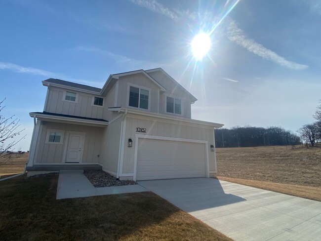 Building Photo - Luxury New Construction Home - RENT SPECIAL!