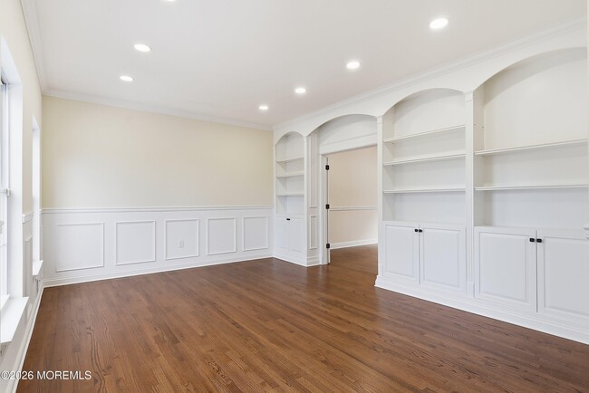 Building Photo - 1217 Wilkinson Dr