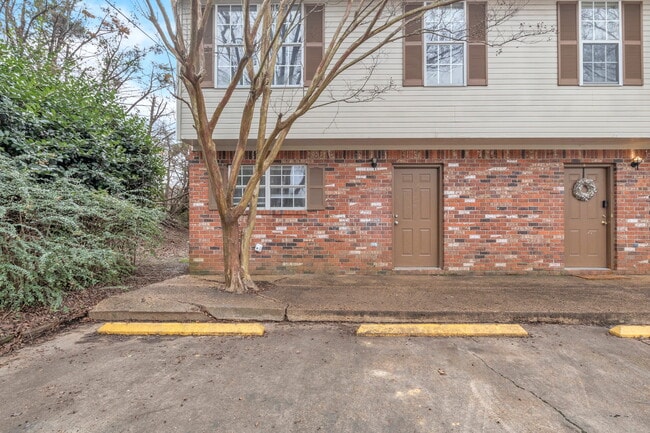 Building Photo - Little London