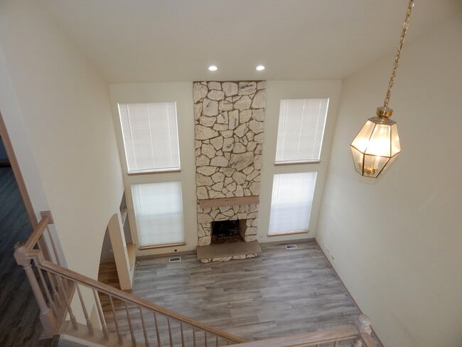 Building Photo - 2223 Seaver Ln