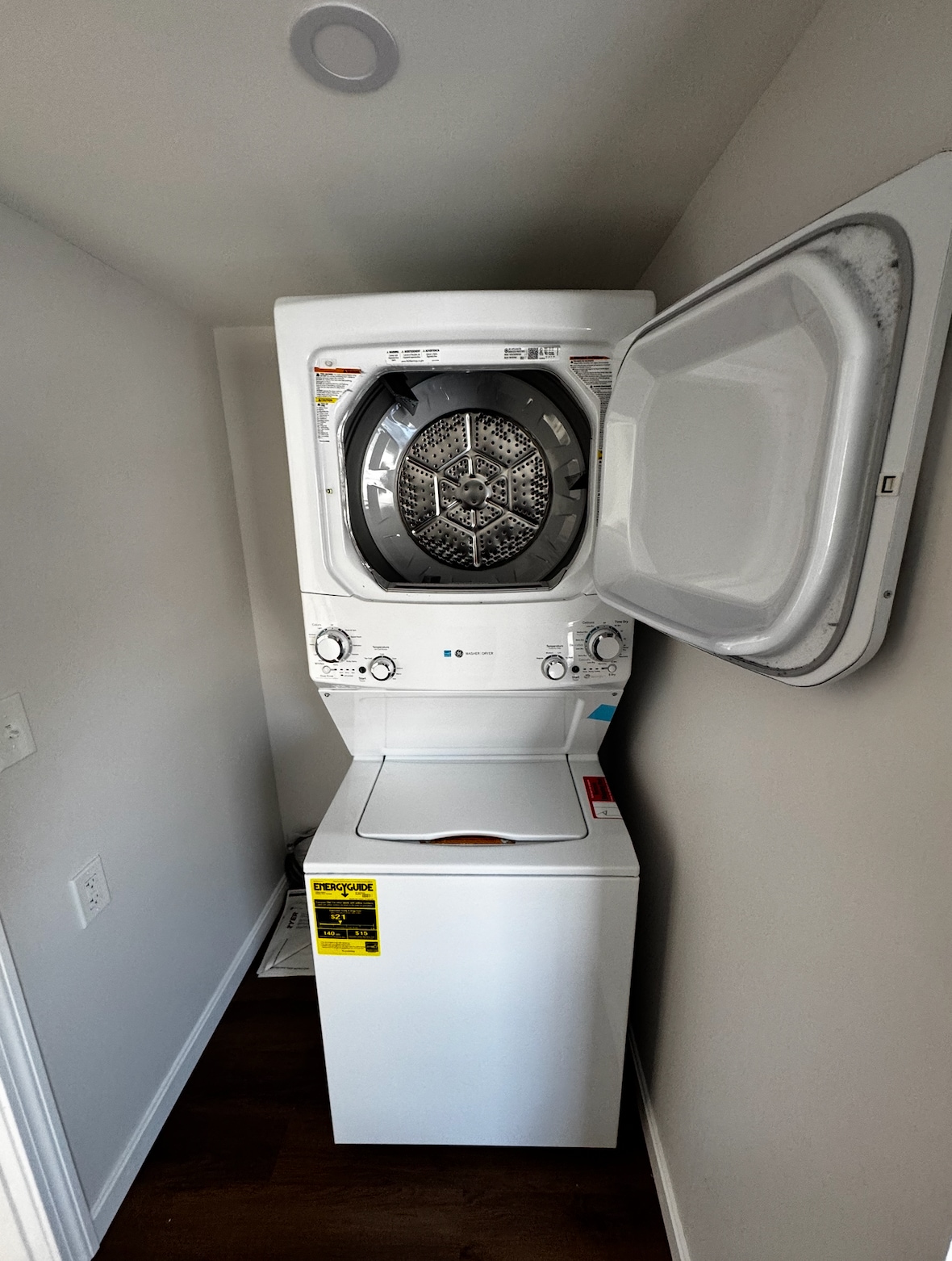 Building Photo - 169 Sewalls Falls Rd