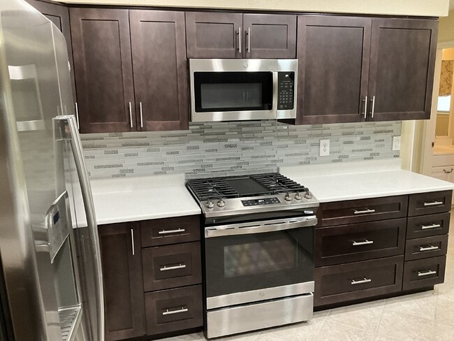 Building Photo - 129 Splitrock Ln