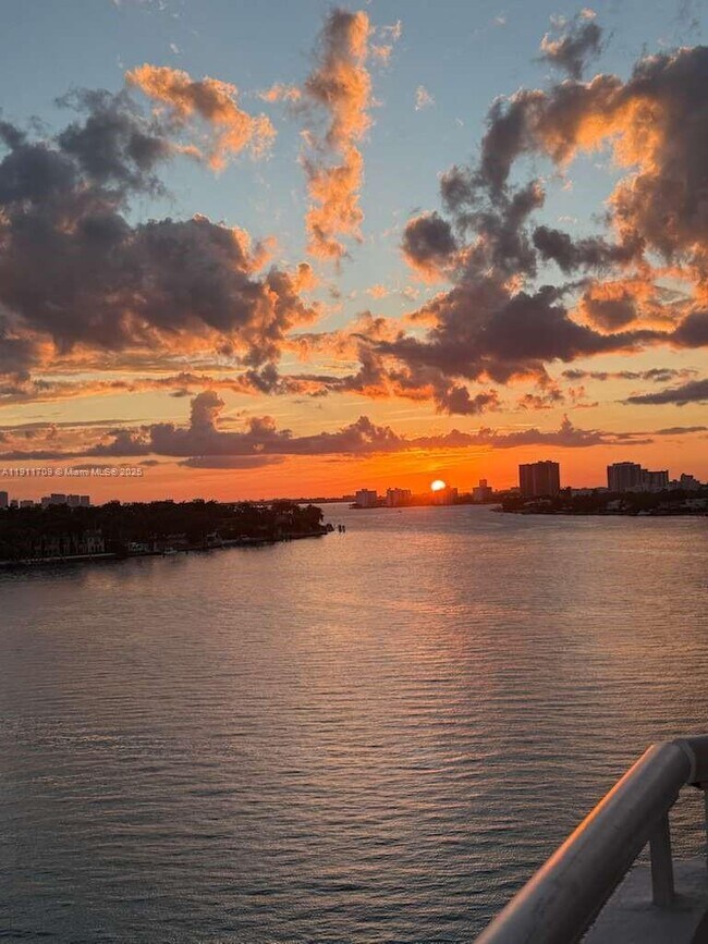 Building Photo - 6820 Indian Creek Dr