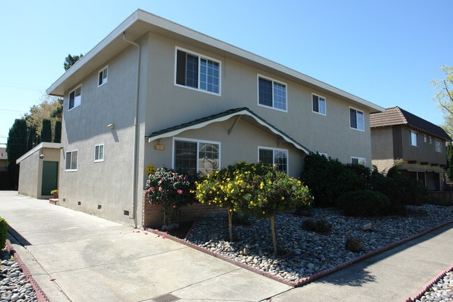 Primary Photo - 3158 Impala Dr