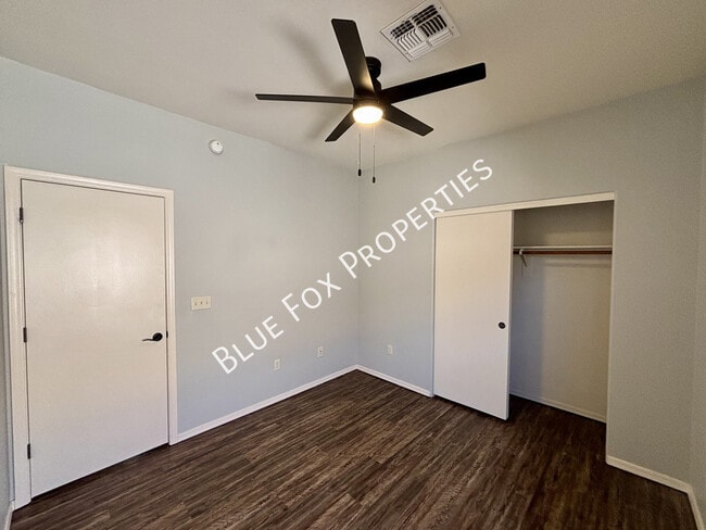 Building Photo - 308 E Camino Limon Verde